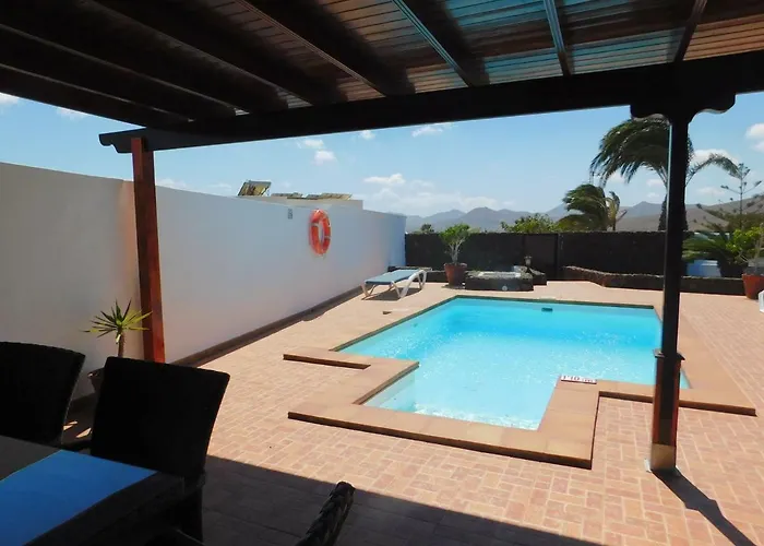 Lucky - Heated Pool Mácher