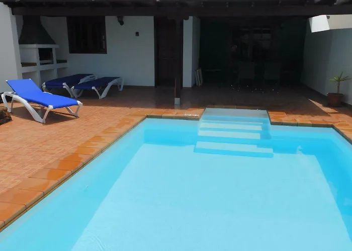 Lucky - Heated Pool Villa Mácher